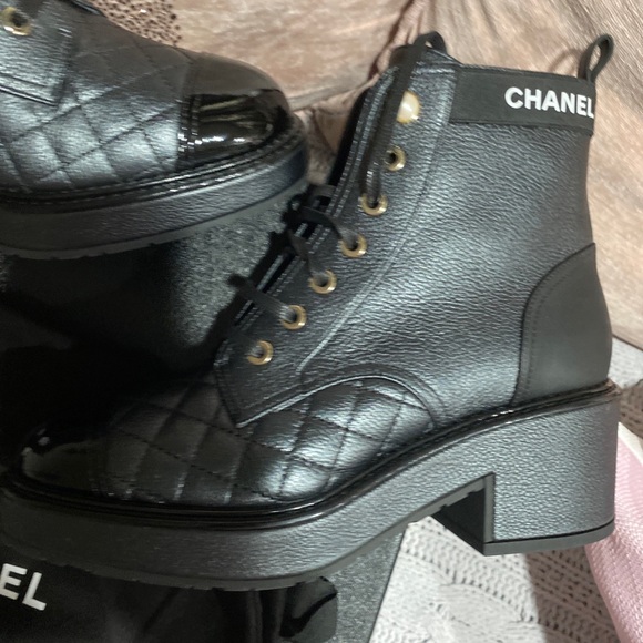 100% Auth NIB 2021 Chanel Calfskin Pear CC Combat Boot CAVIAR 36 EUR sz US 6 - Picture 3 of 8